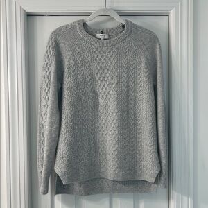 NWOT Never worn
Madewell cashmere sweater